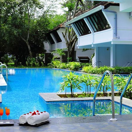 Nihara Resort And Spa Cochin Kochi Exterior foto