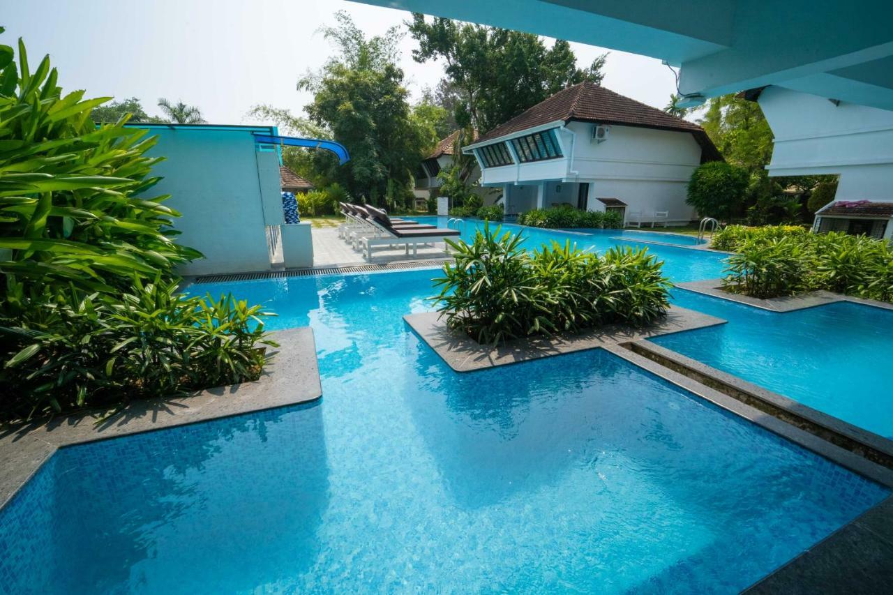 Nihara Resort And Spa Cochin Kochi Exterior foto